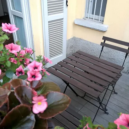 アパート Al Molo 3 コモ