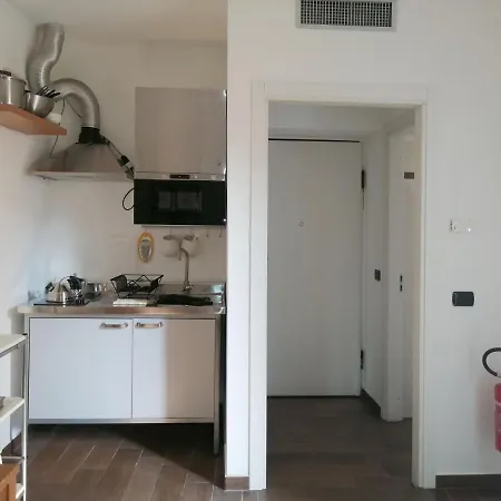 Al Molo 3 アパート