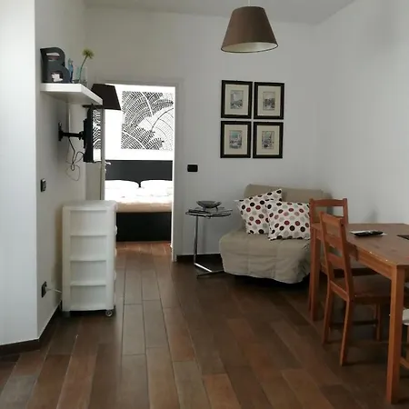 Al Molo 3 アパート *